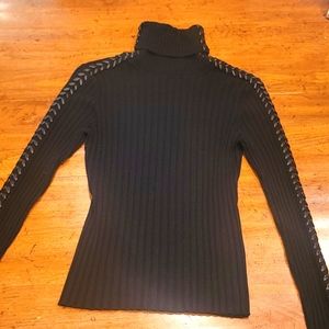 Yuka Ladies Turtleneck Sweater 2
